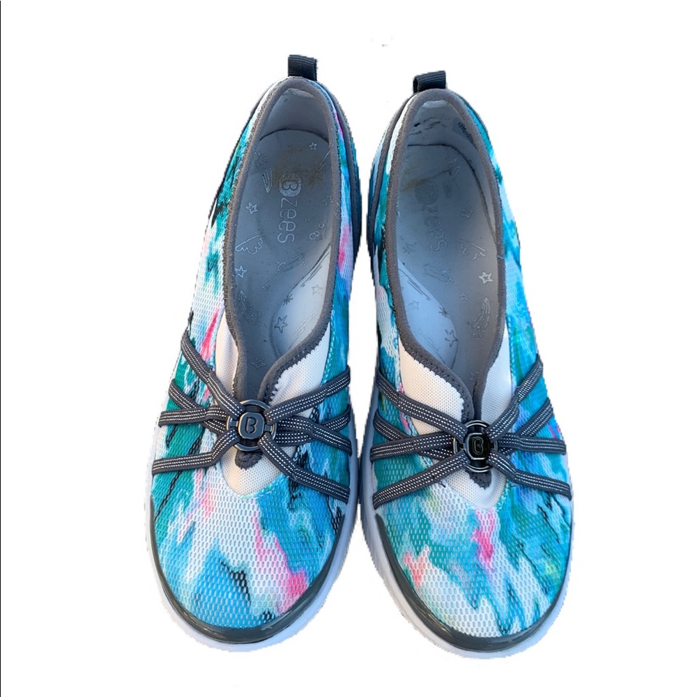 Bzees women’s slip on shoes size 10
